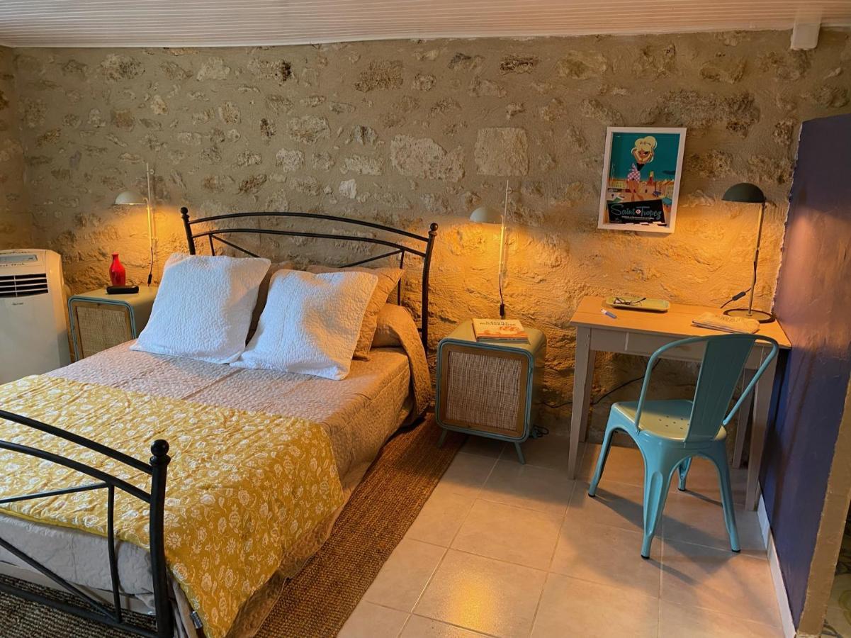 Le Prieure De Saint Pierre Bed & Breakfast Екстериор снимка